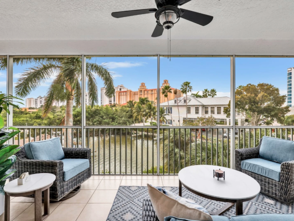 Spacious 3-Bedroom Condo in Naples - Renovated Resort-Style Amenities